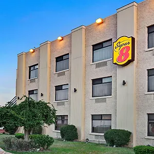 2* Отель Super 8 By Wyndham Jamaica North Conduit