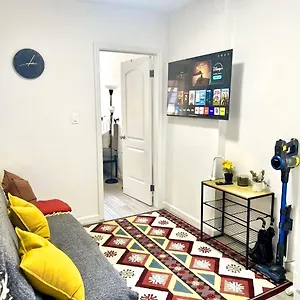 Apartment Homelike In The Heart Of China Town, New York